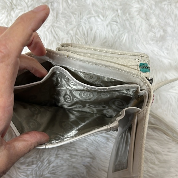 BRIGHTON CROSSBODY LEATHER WALLET W/ STRAP WHITE W/ BLUE RED YELLOW RIBBONS - Picture 5 of 14